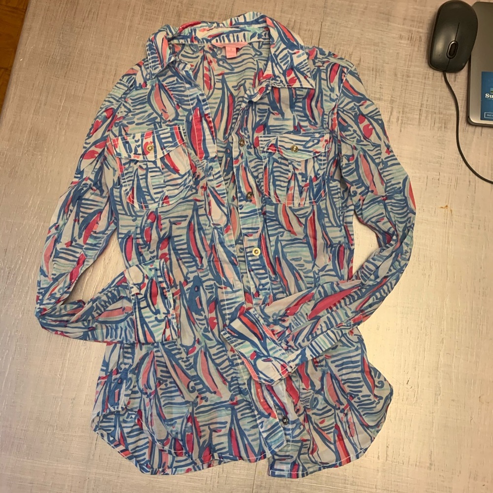 Lilly Pulitzer button down red right return